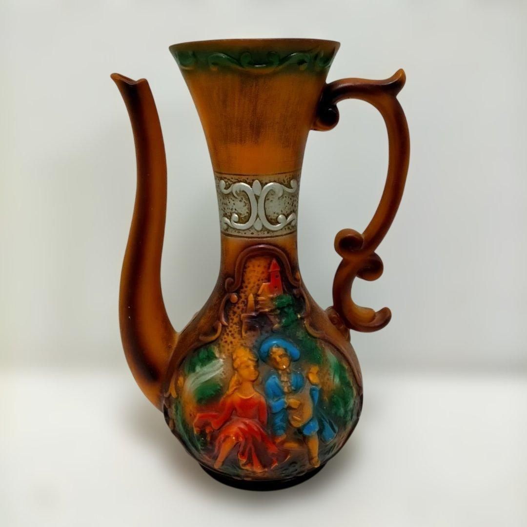 ヨーロピアン調 陶器 花瓶 デキャンタ型 立体人物装飾 アンティーク風