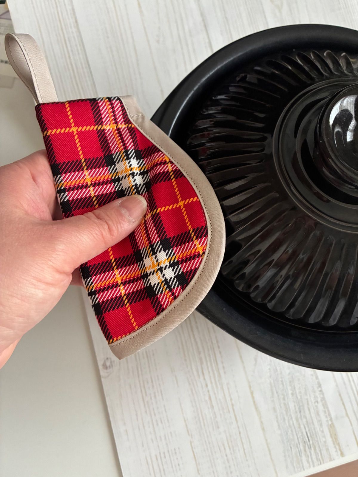 n48)鍋つかみ 2コセット ハンドメイド タータンチェック柄 レッド