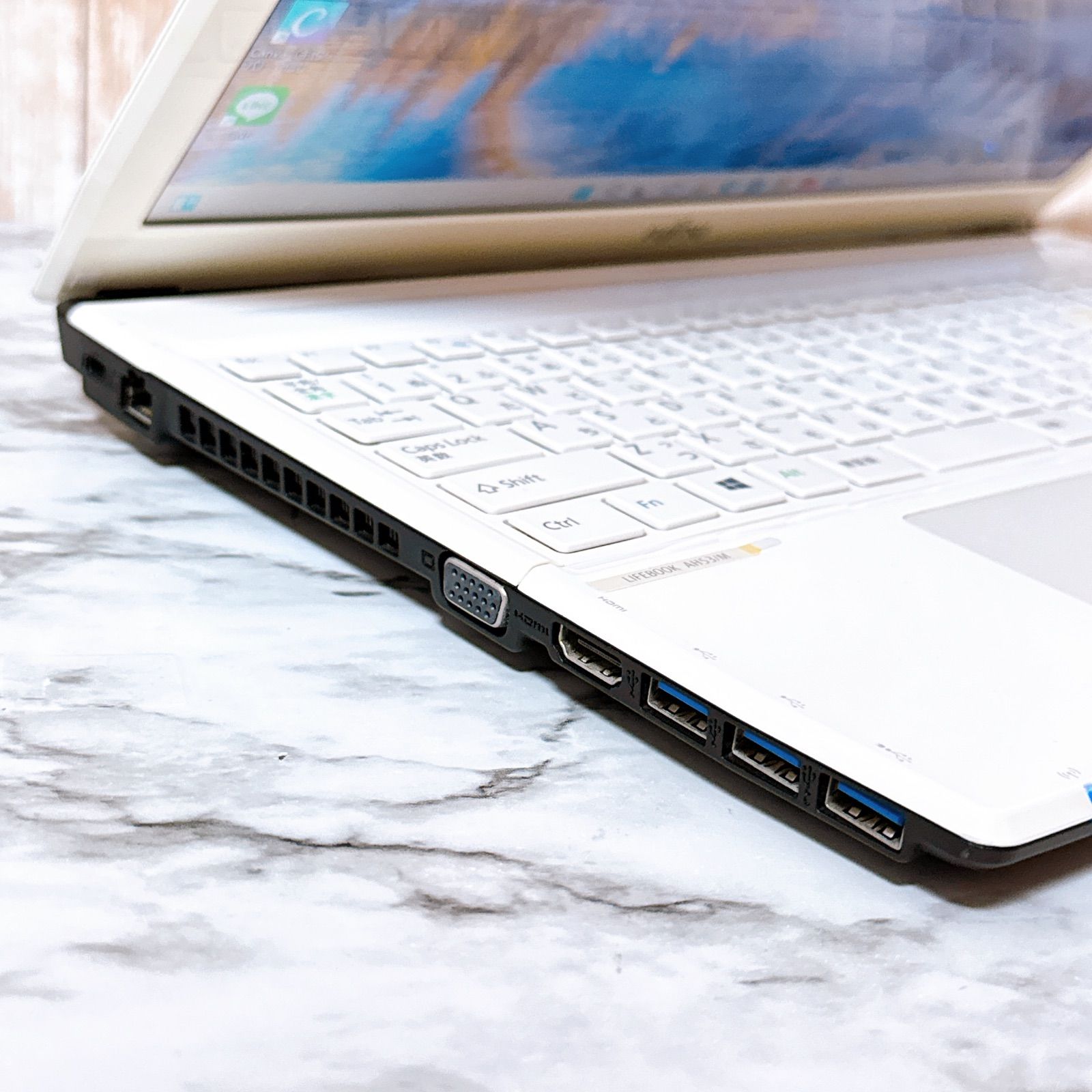 富士通 Corei7 SSD8GB カメラ付薄型PC Windows11 - メルカリ