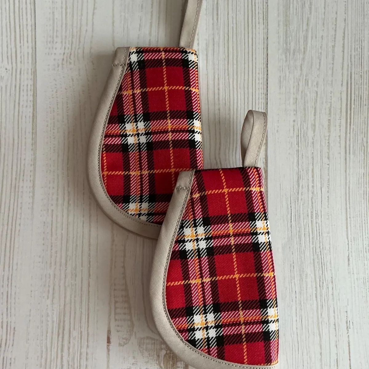 n48)鍋つかみ 2コセット ハンドメイド タータンチェック柄 レッド