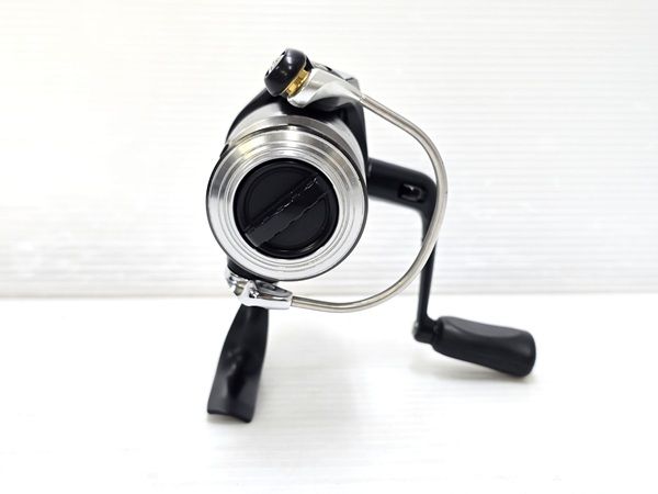 中古品】 ダイワ Daiwa スピニングリール ブラディア 2004 箱あり 〇YR