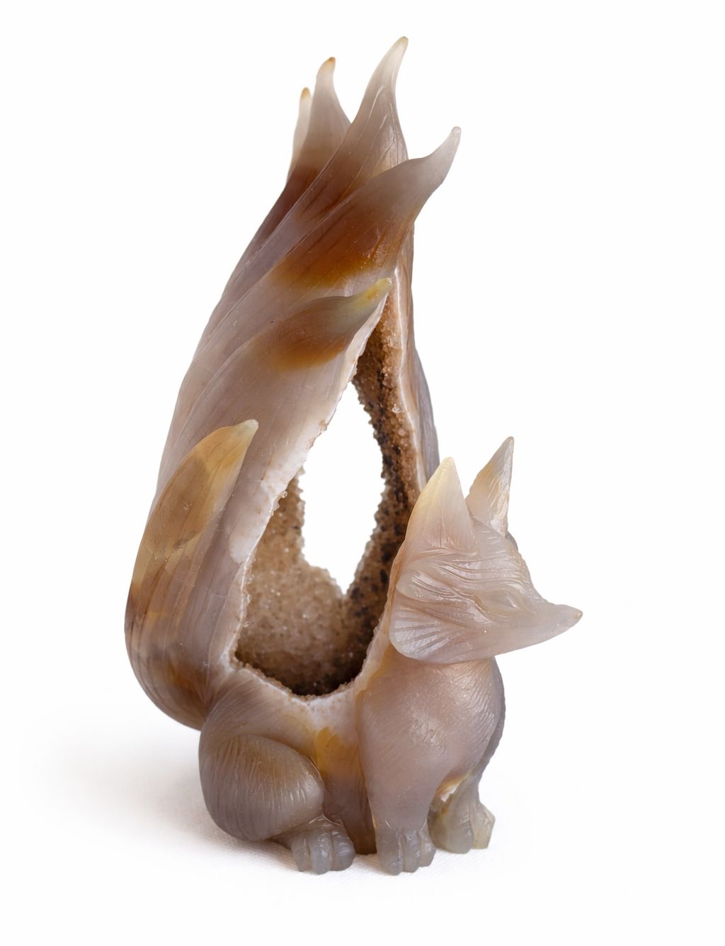 希少一点物】ブラジル産天然瑪瑙 九尾の狐彫刻 ジオード晶洞輝く神秘の