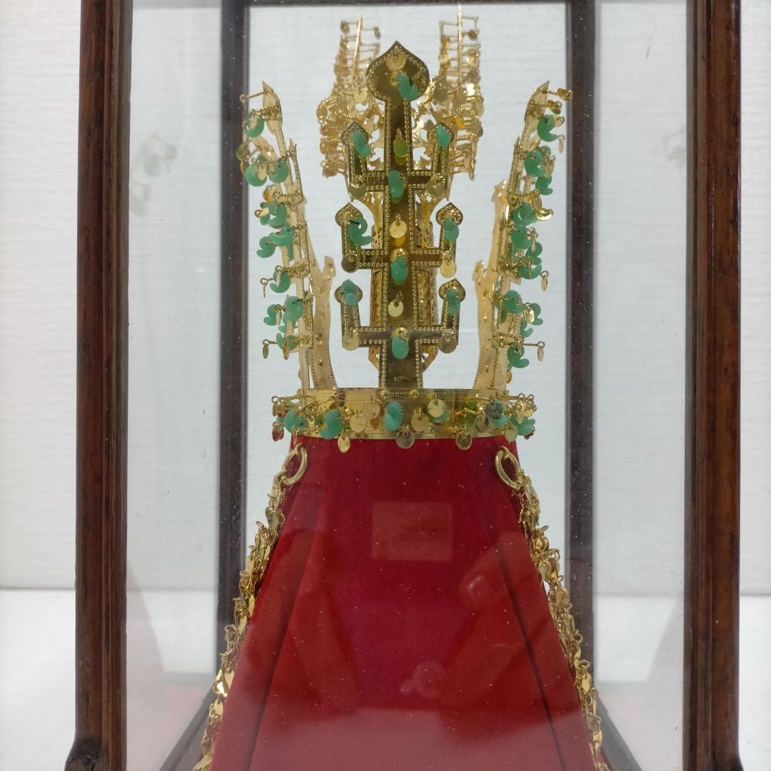 金冠塚 新羅 国王 金冠 レプリカ 韓国 古代王朝 王冠 模型 ガラス