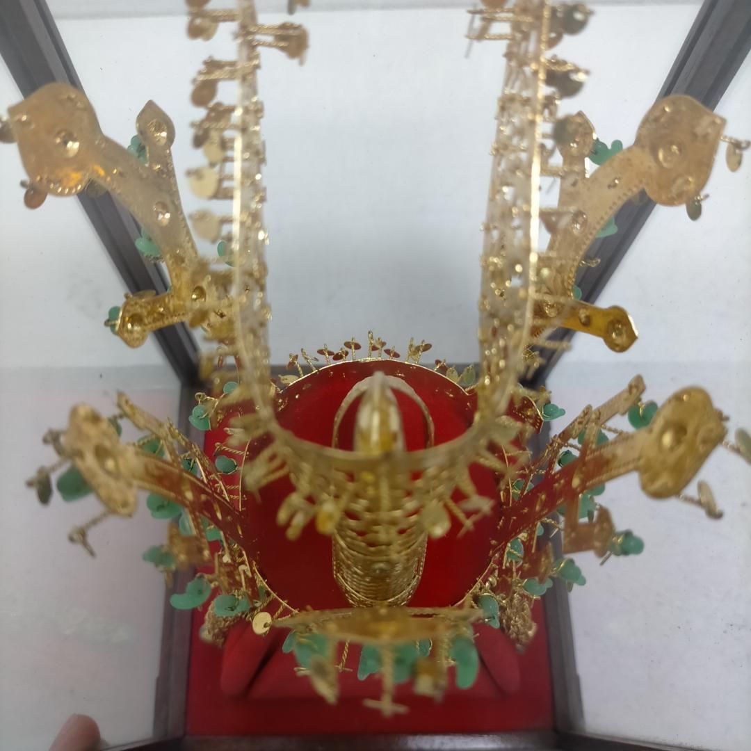 金冠塚 新羅 国王 金冠 レプリカ 韓国 古代王朝 王冠 模型 ガラス