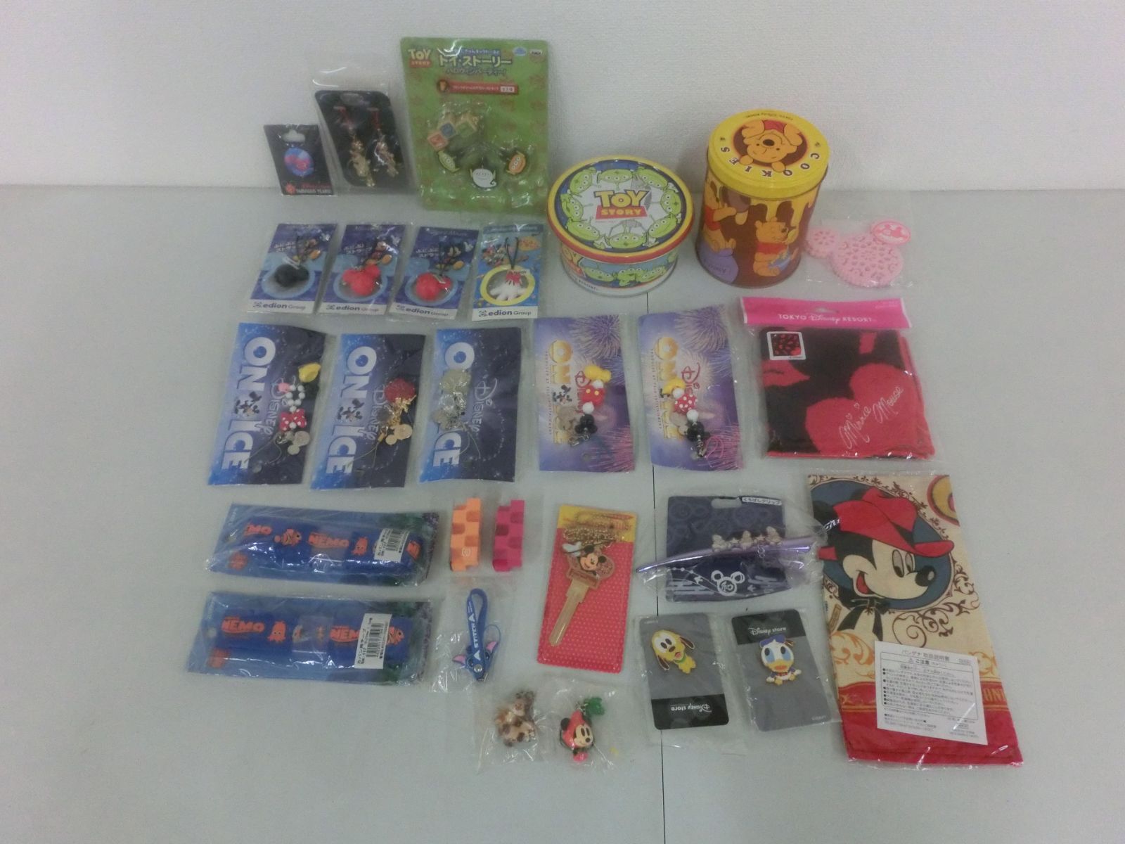 TAKA73-85】◇未検品 DISNEY ディズニー グッズ まとめてセット - メルカリ
