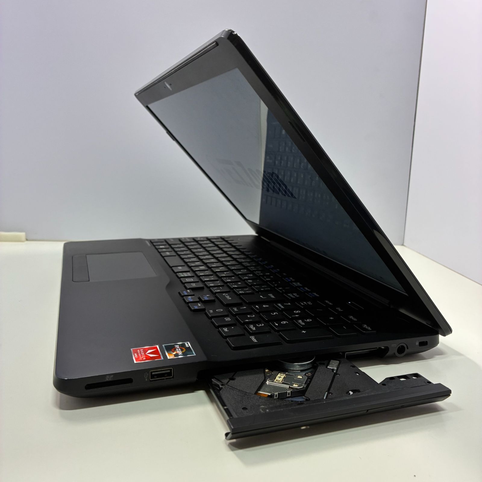 初期設定済】富士通 LIFEBOOK AH43/D1 SSD256GB Win11 - メルカリ