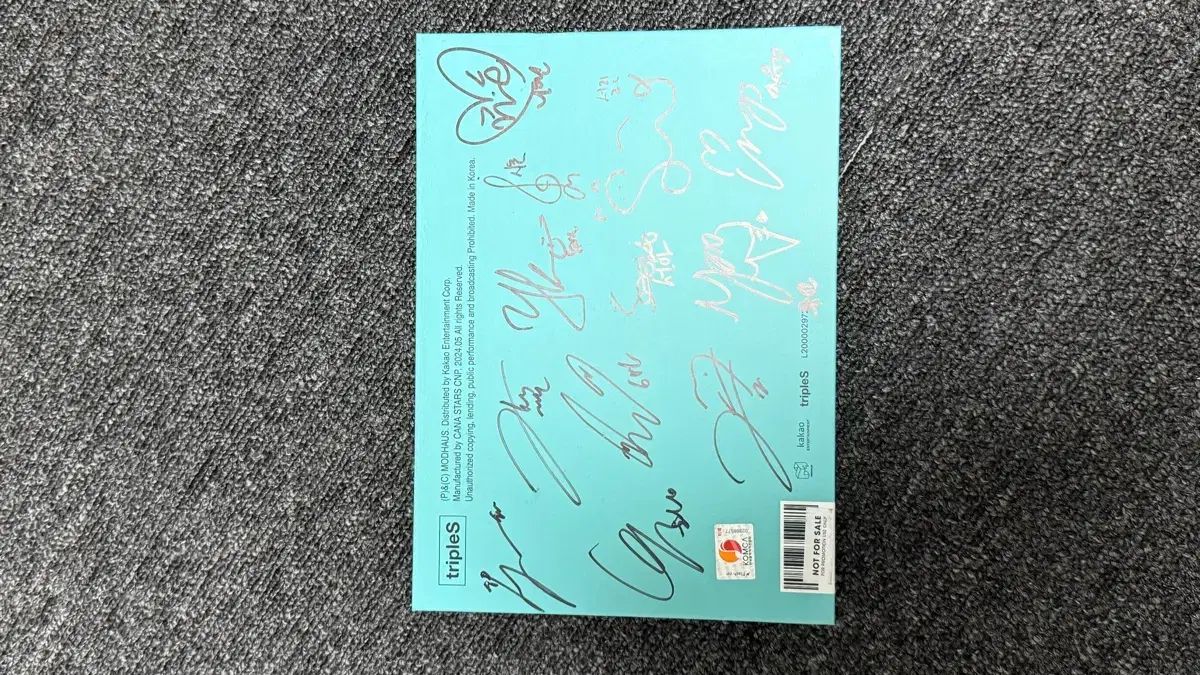 tripleS ASSEMBLE24 サイン入りアルバム（未開封）出品 - メルカリ