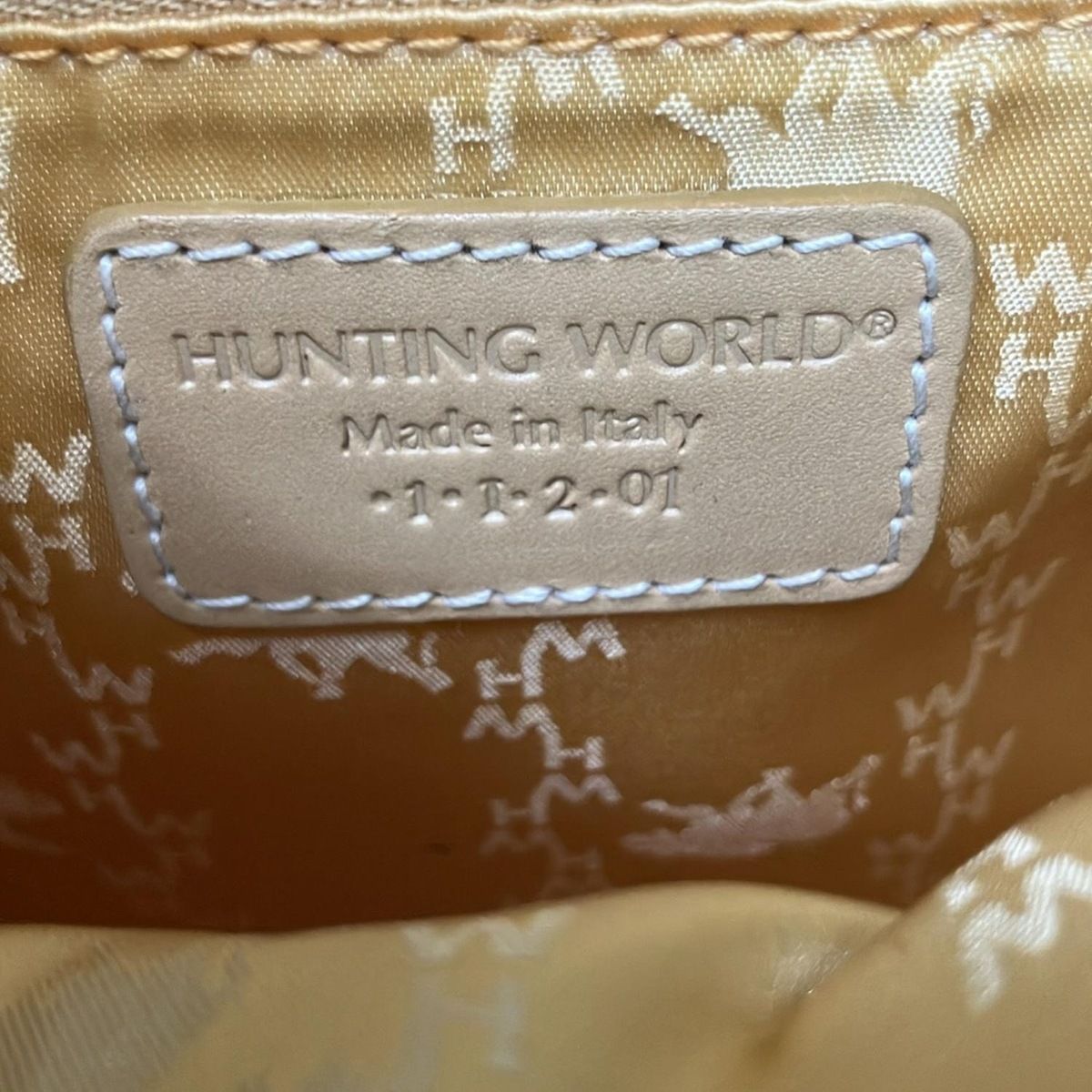 HUNTING WORLD(ハンティングワールド) ショルダーバッグ - レッド