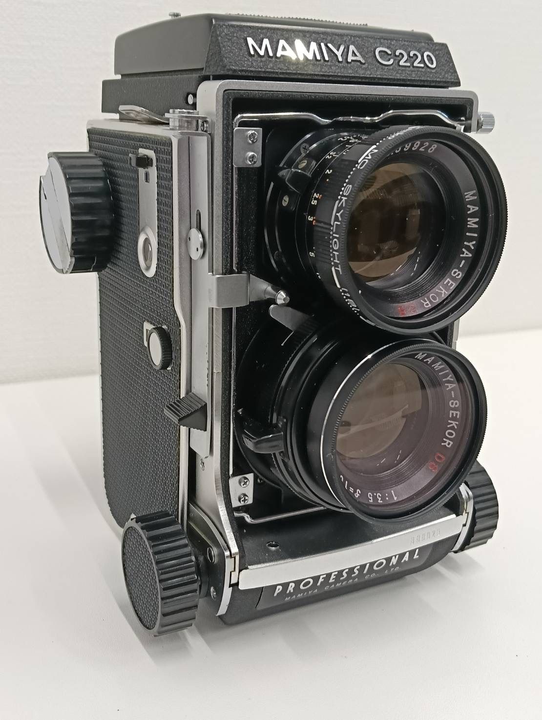 中古品】 Mamiyaマミヤ C220 Professionalプロフェッショナル 二眼レフ