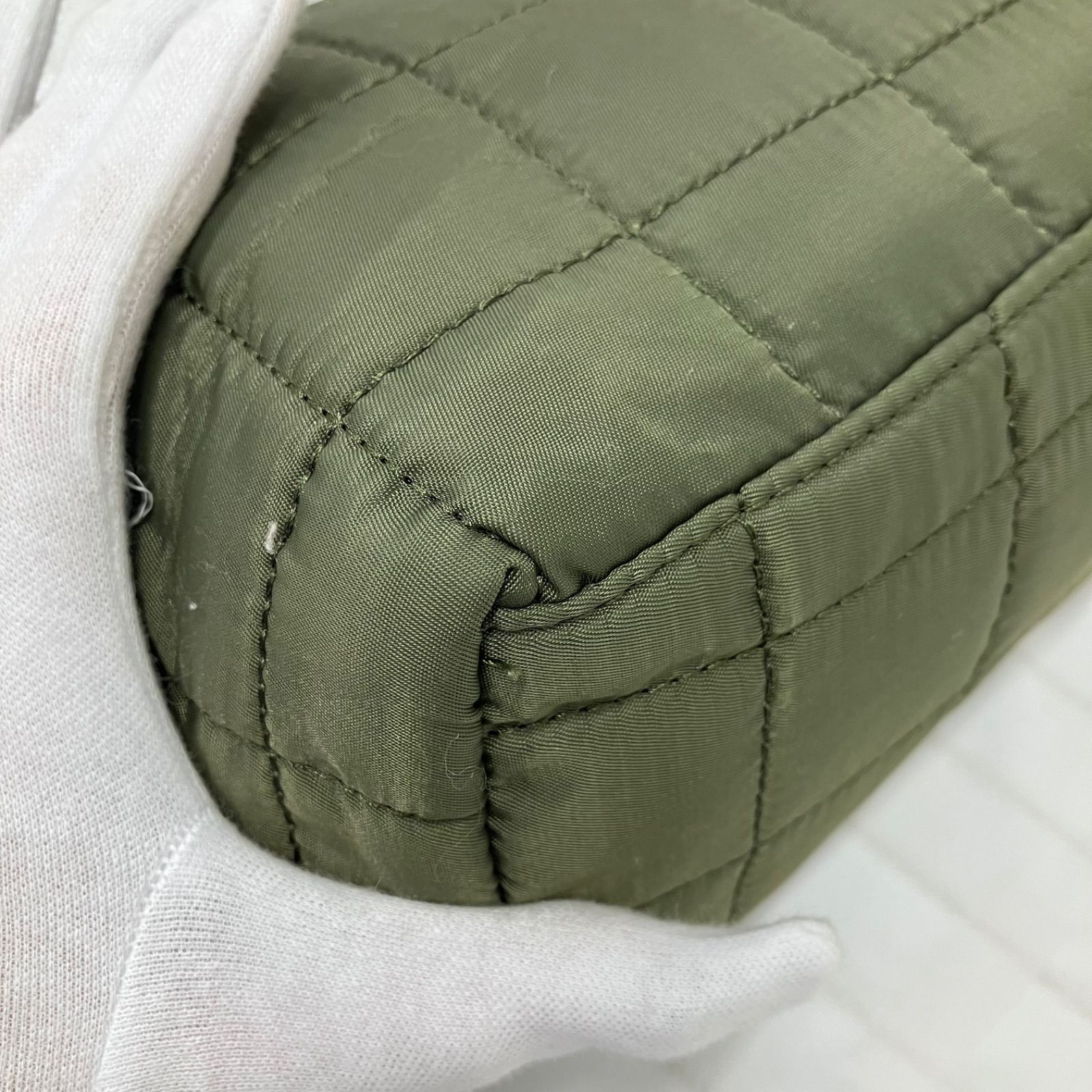 9804 MARY QUANT マリークワント ショルダーバッグ 斜めがけ 紐調節
