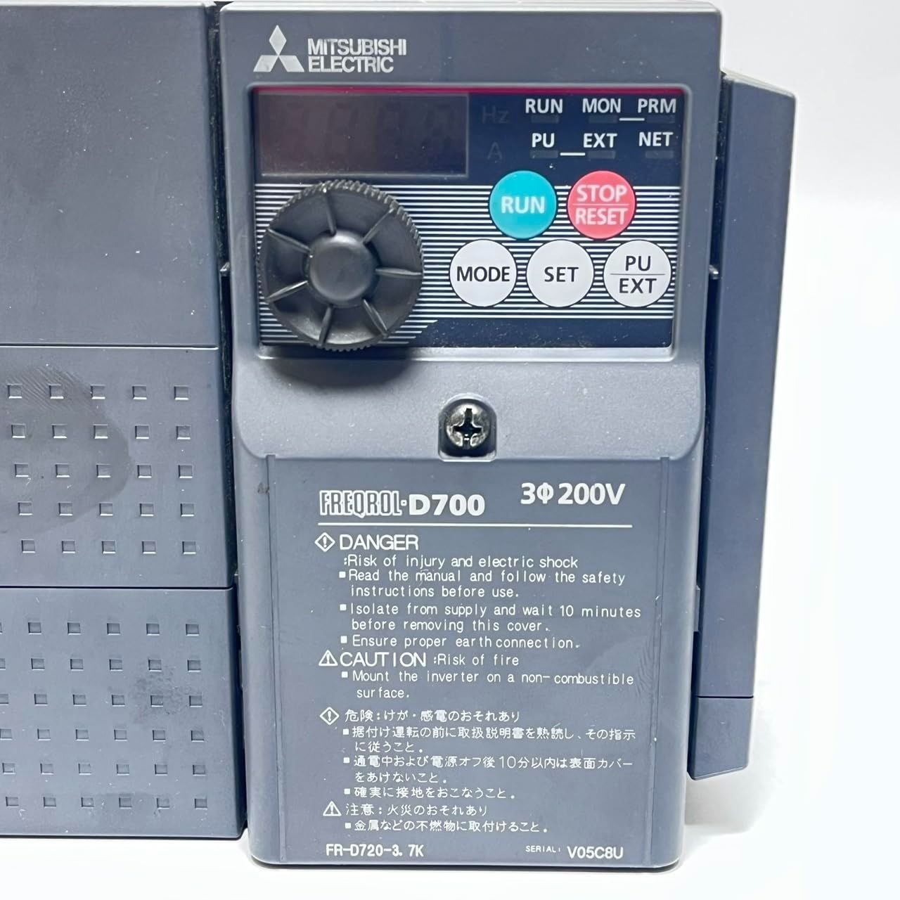 三菱電機 簡単小型インバータ FR-D720-3.7K No2521 - メルカリ