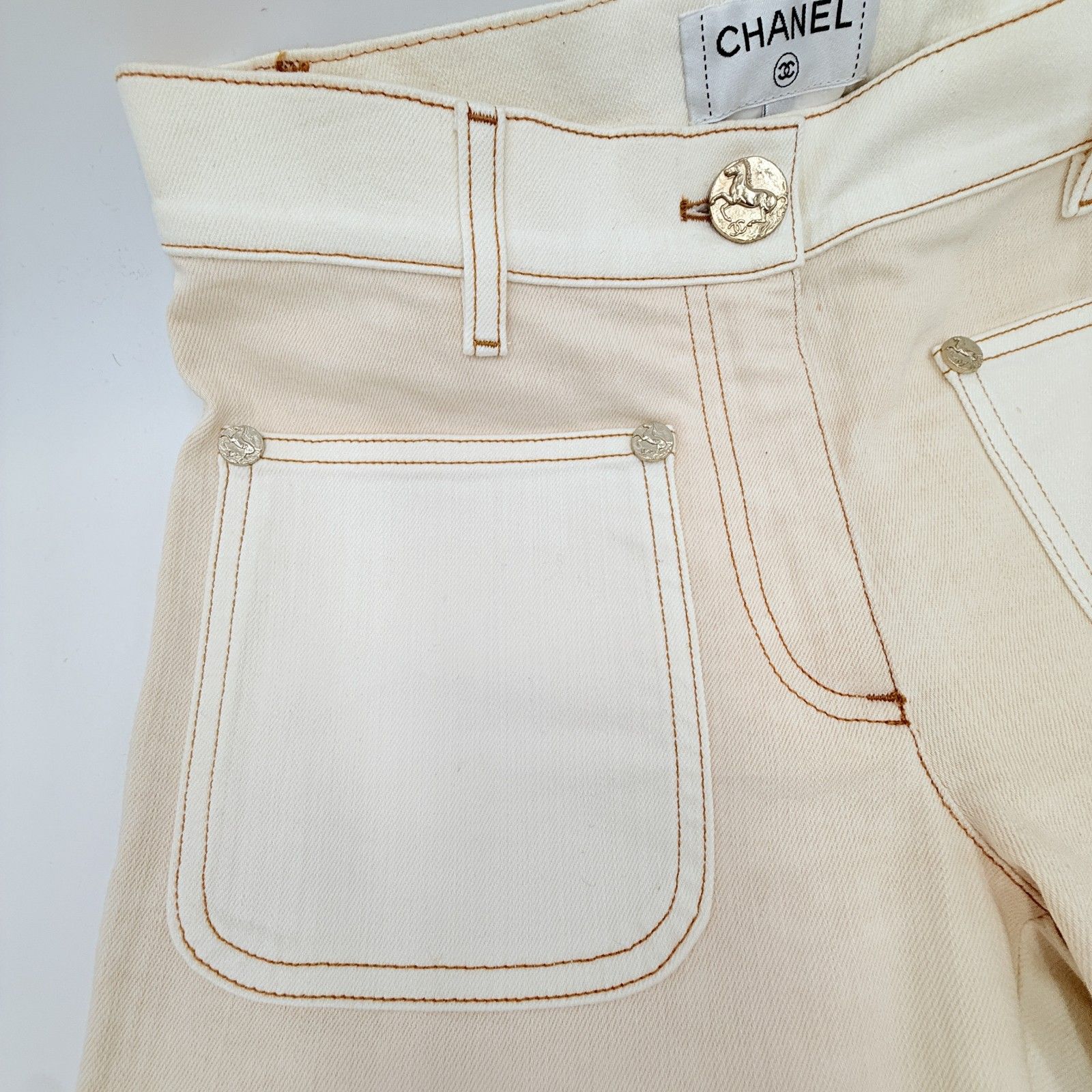 CHANEL（シャネル） ココマークボタン ワイドパンツ アイボリー サイズ