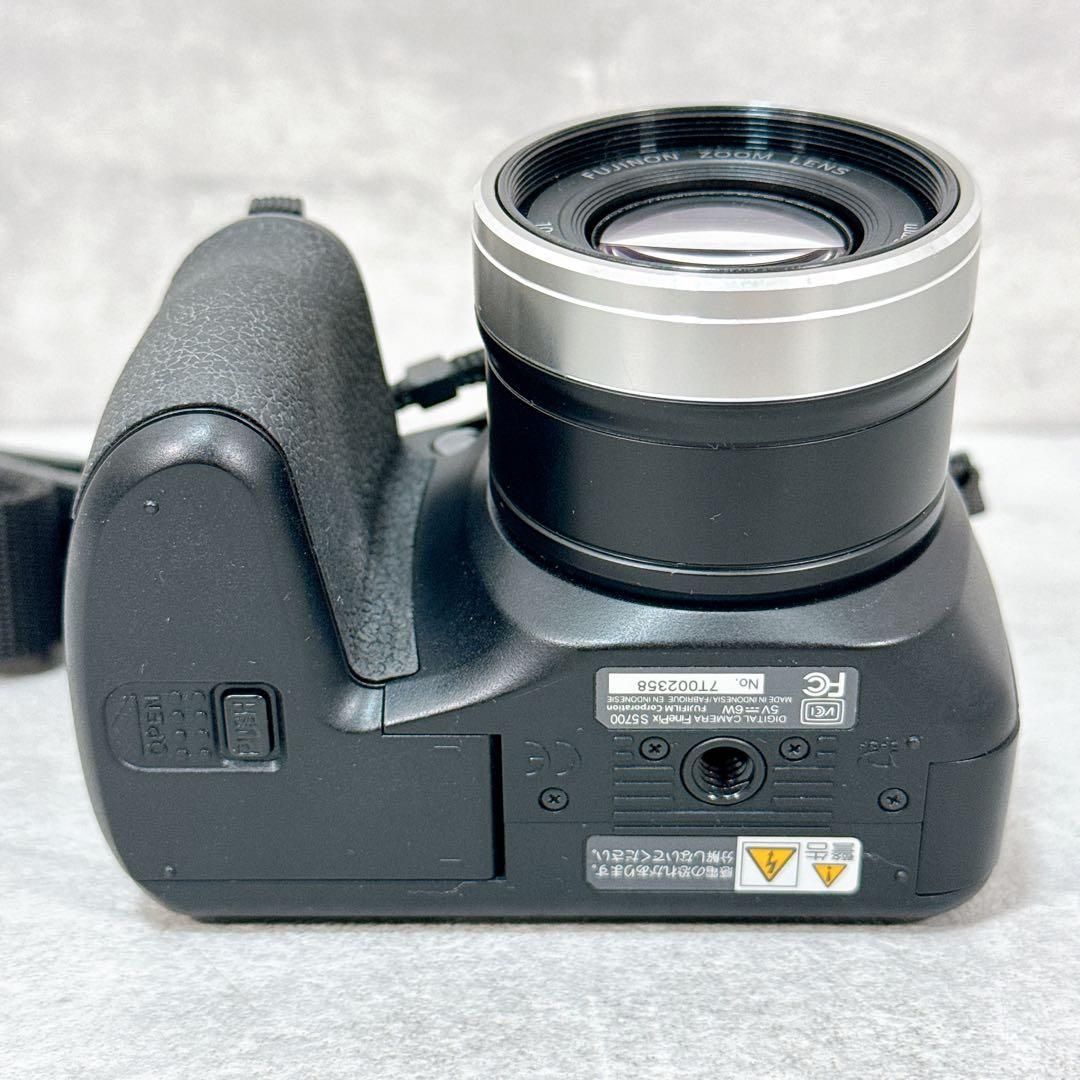 FUJIFILM FinePix S5700 デジカメ 単三電池【K523】 - メルカリ