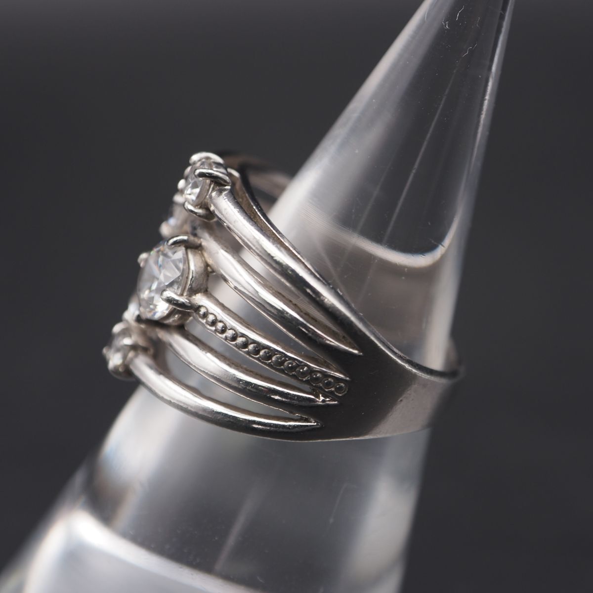 Q528 ダイヤモンド風 SILVER刻印 リング デザイン シルバー 指輪 11号