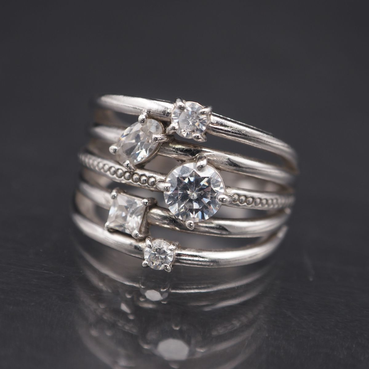 Q528 ダイヤモンド風 SILVER刻印 リング デザイン シルバー 指輪 11号