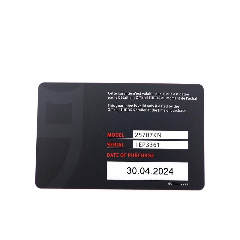 M25707KN-0001 マットブルー文字盤