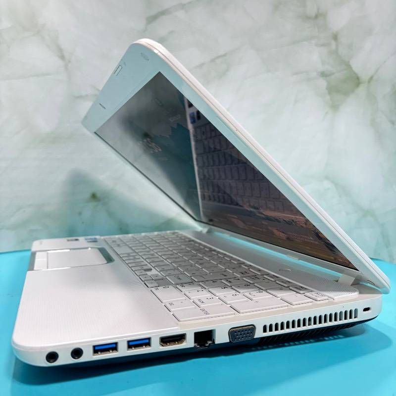 バッテリー◎爆速Core i7☆dynabookノートパソコン☆メモリ4GB 新品SSD