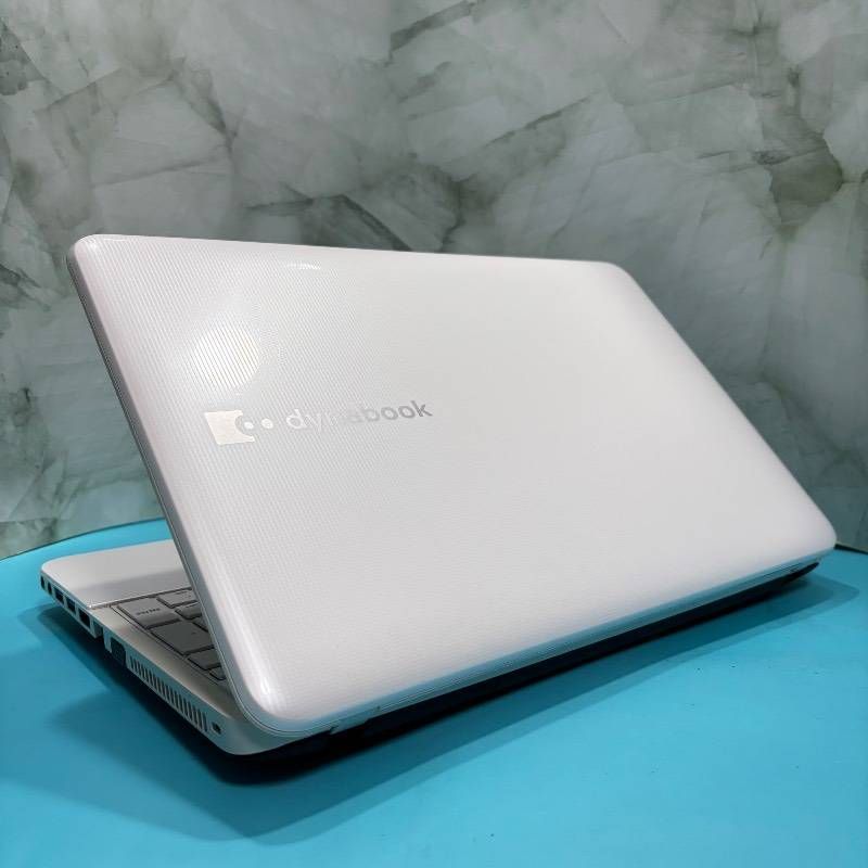 バッテリー◎爆速Core i7☆dynabookノートパソコン☆メモリ4GB 新品SSD