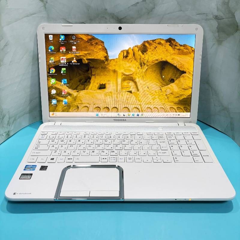 爆速Core i7 Dynabook Win11 SSD 4GB - メルカリ