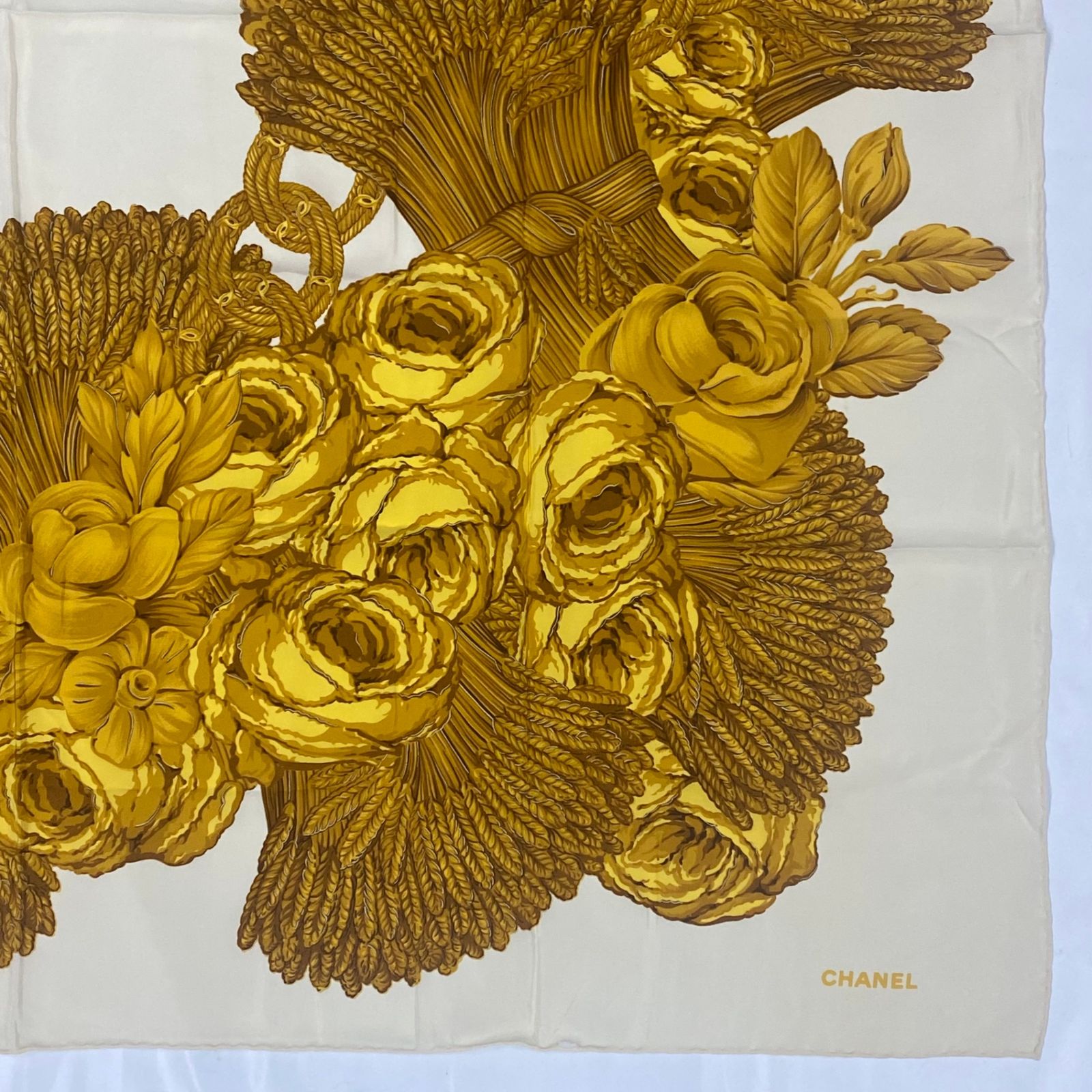 美品 CHANEL シャネル スカーフ シルク カレ90 花柄 ホワイト