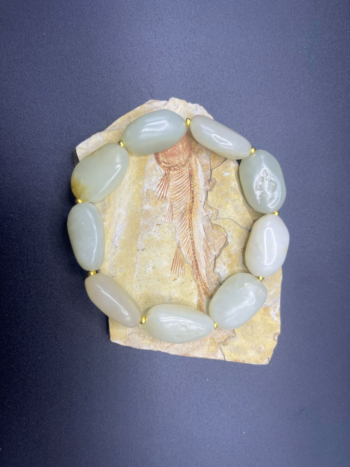 原石ブレスレット 天然翡翠軟玉 ネフライト 和田玉 鑑別書付き - メルカリ