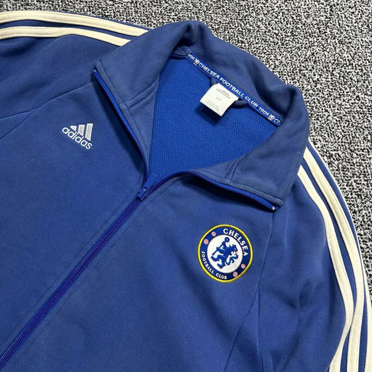 アディダス(ADIDAS) チェルシー トラックジャージ 【公式通販】