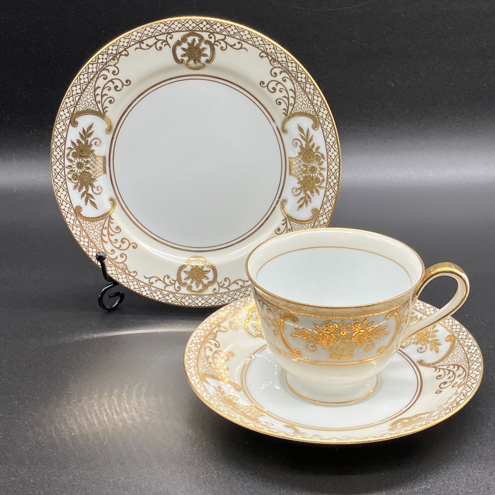 オールドノリタケ ・ 金盛上 花籠装飾図紋 キャビネット トリオ マルキ