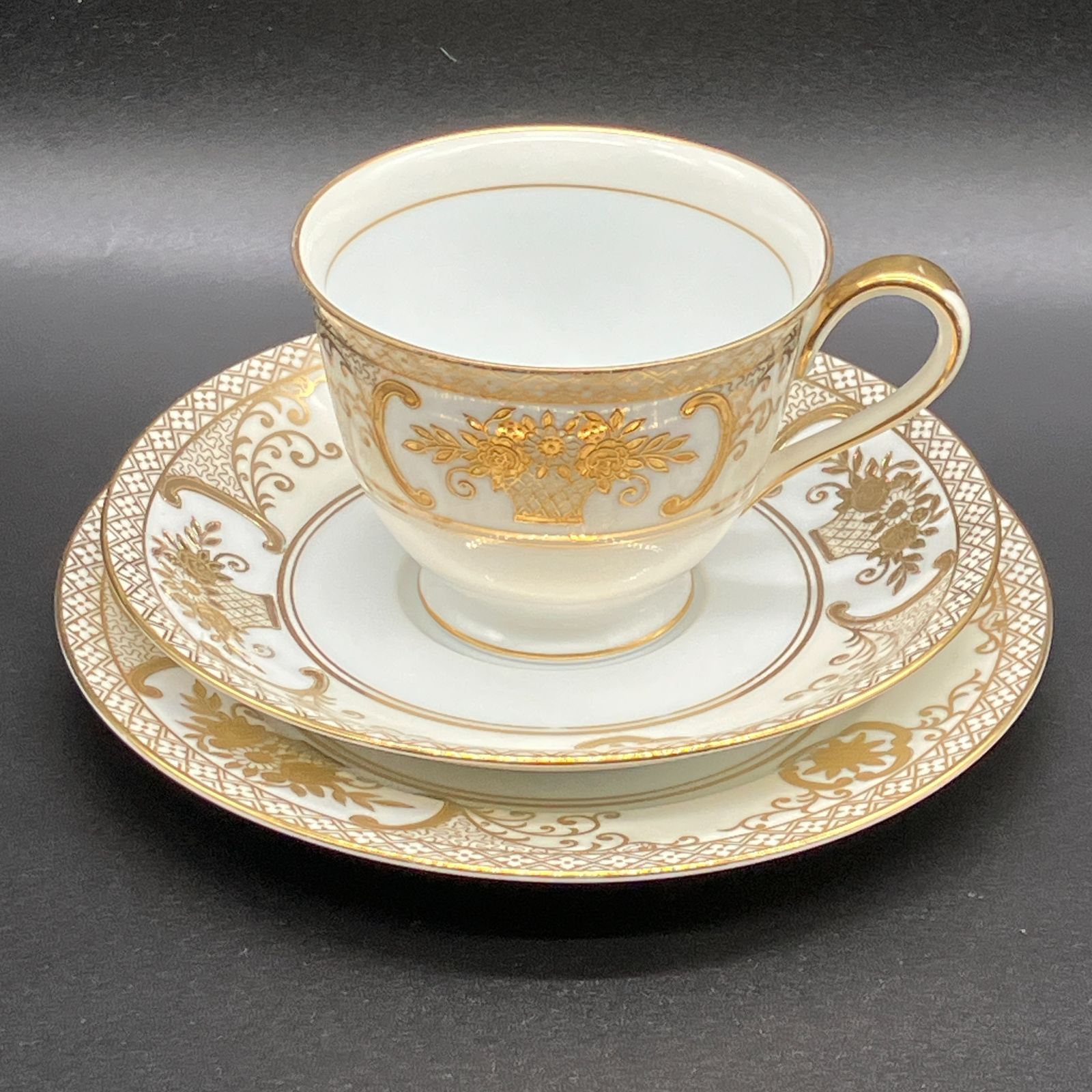 オールドノリタケ ・ 金盛上 花籠装飾図紋 キャビネット トリオ マルキ