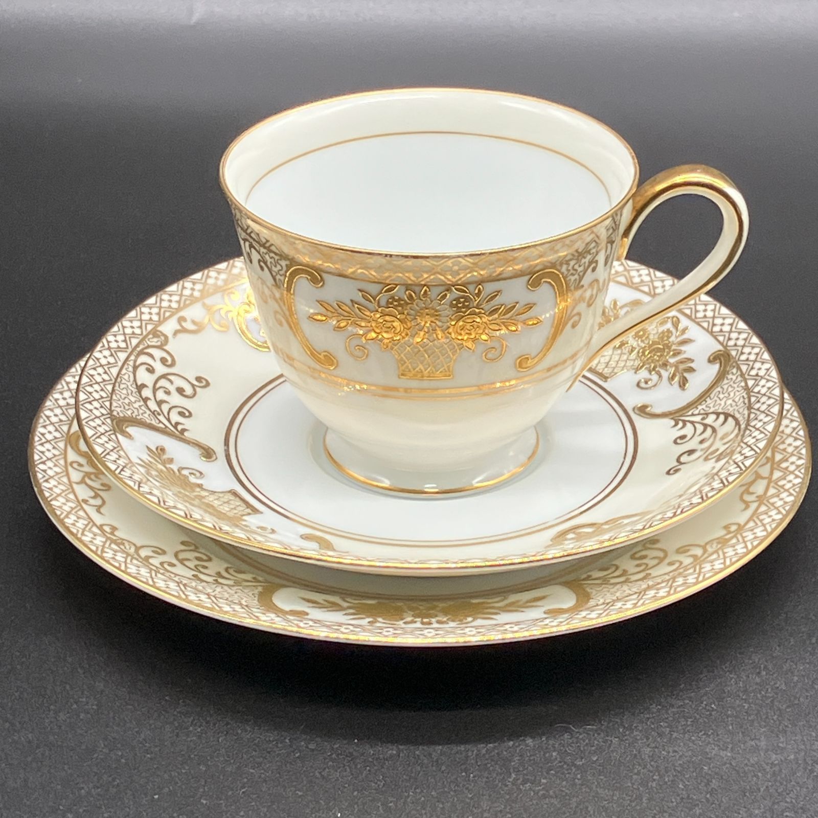 オールドノリタケ ・ 金盛上 花籠装飾図紋 キャビネット トリオ マルキ