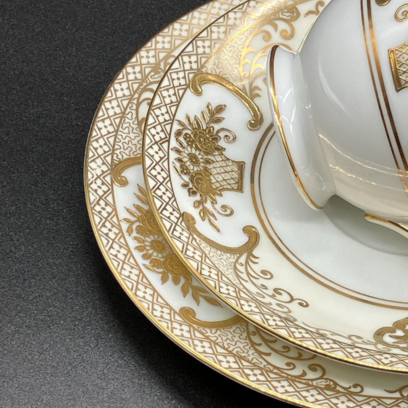 オールドノリタケ ・ 金盛上 花籠装飾図紋 キャビネット トリオ マルキ