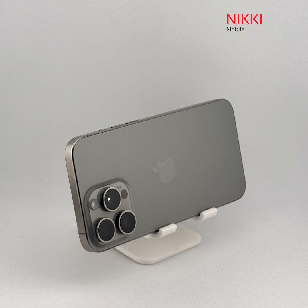 美品 iPhone 15 Pro Max 256GB SIMフリー 【ナチュラルチタニウム