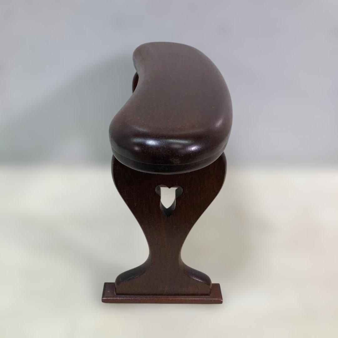 民芸調 木製 脇息 きょうそく 肘掛け 肘置き 和家具 座椅子用アームレスト 幅45cm ダークブラウン 無垢調 伝統家具 260224-11 民芸調 木製 脇息 きょうそく 肘掛け 肘置き 和家具 座椅子用