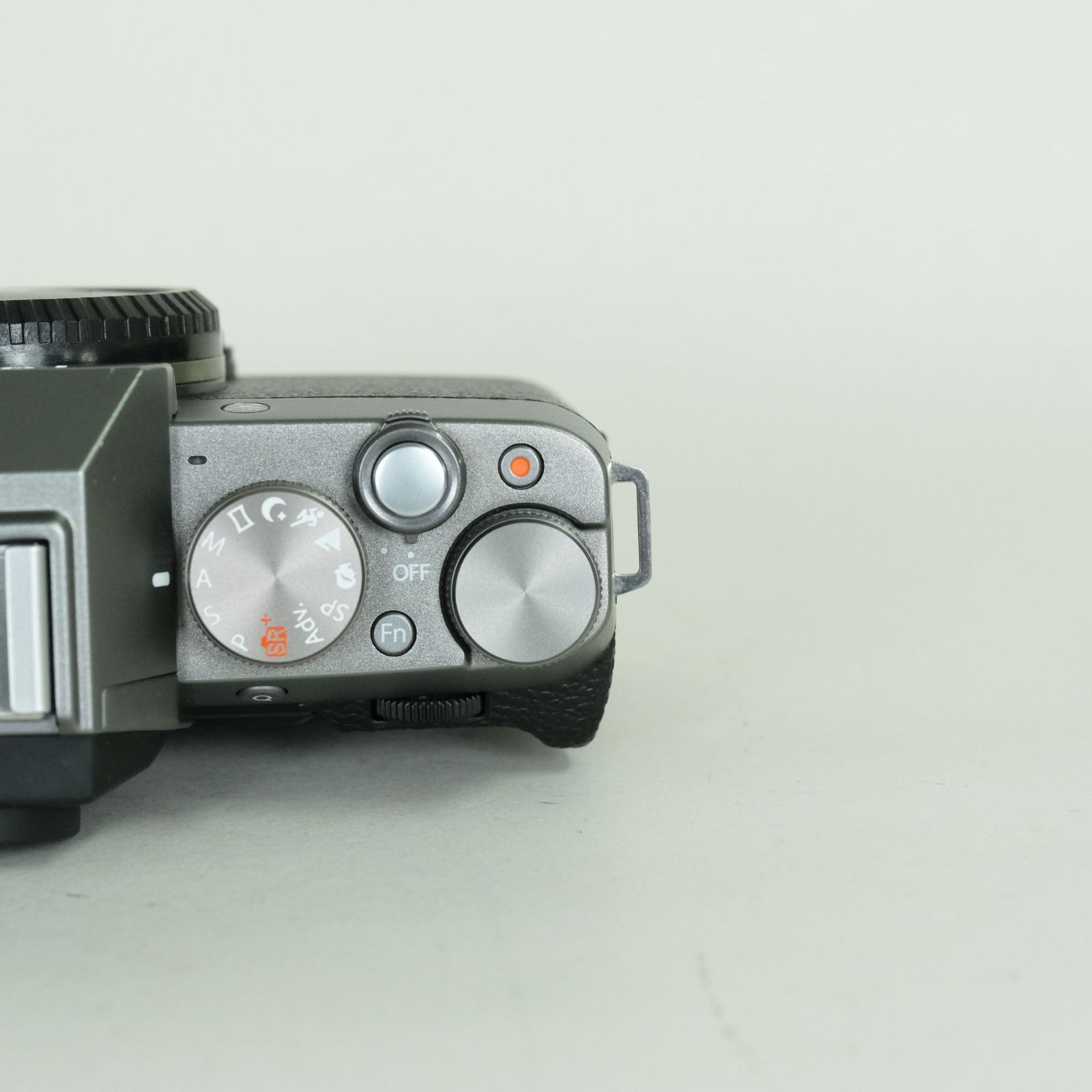 美品] FUJIFILM X-T100 [ボディ ダークシルバー] | FUJIFILM Xマウント