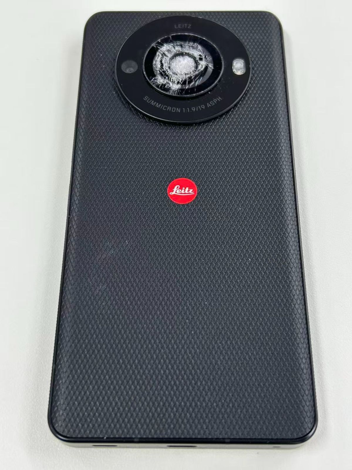 ジャンク品】Leitz phone 3 - メルカリ