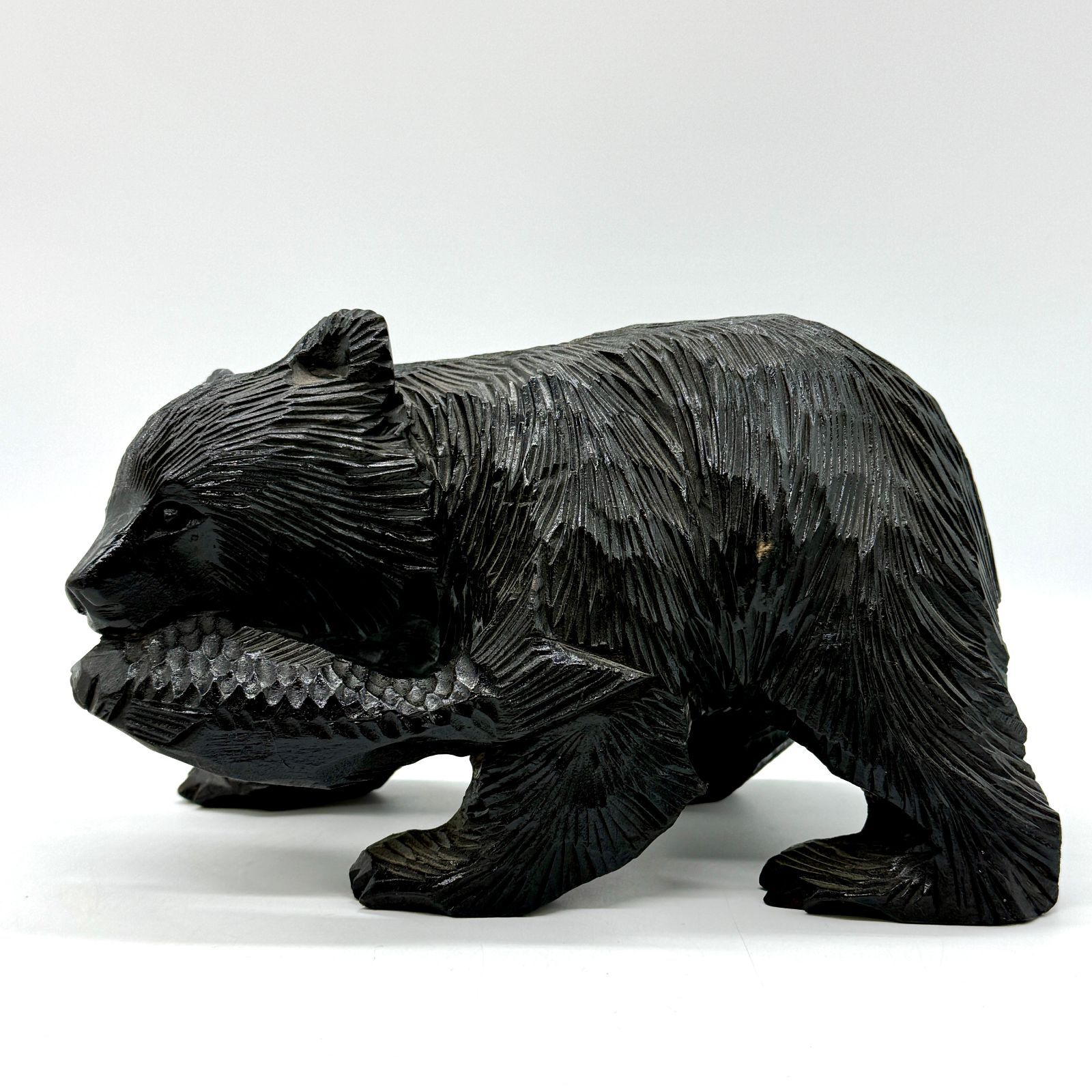 木彫の熊 置物 北海道 民芸品 昭和レトロ インテリア - メルカリ