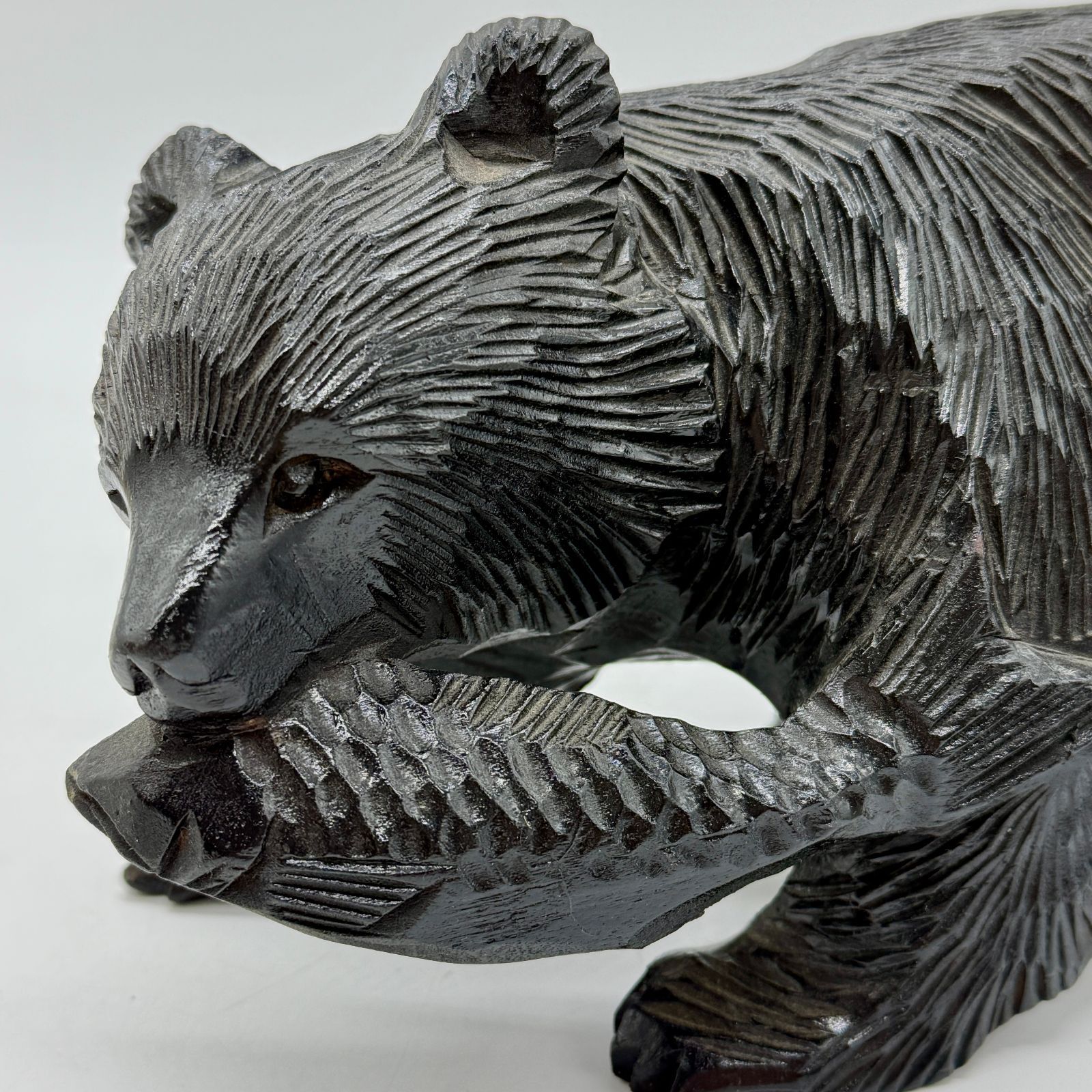 木彫の熊 置物 北海道 民芸品 昭和レトロ インテリア - メルカリ