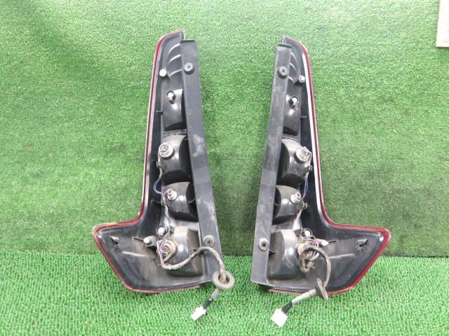 3FS1526 KFH6 日産 デイズ B21W 前期型 X テールライト左右セット