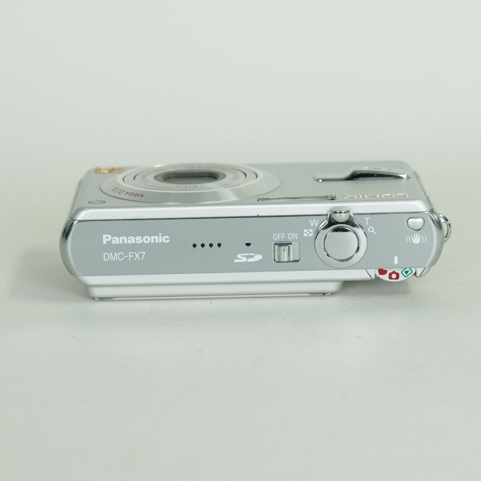 難あり品] Panasonic DMC-FX7 シルキーシルバー | コンパクトデジタル