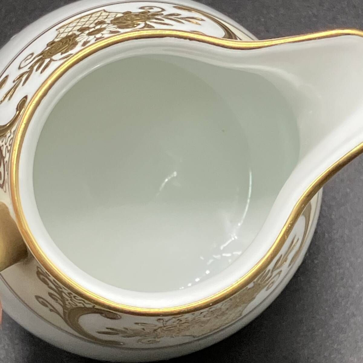 貴重な美品！ オールドノリタケ ・ 金盛上 花籠装飾図紋 キャビネット