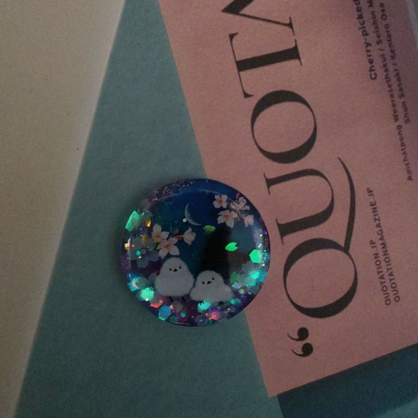 No.4297 桜とお城とシマエナガ レジンヘアゴム - メルカリ