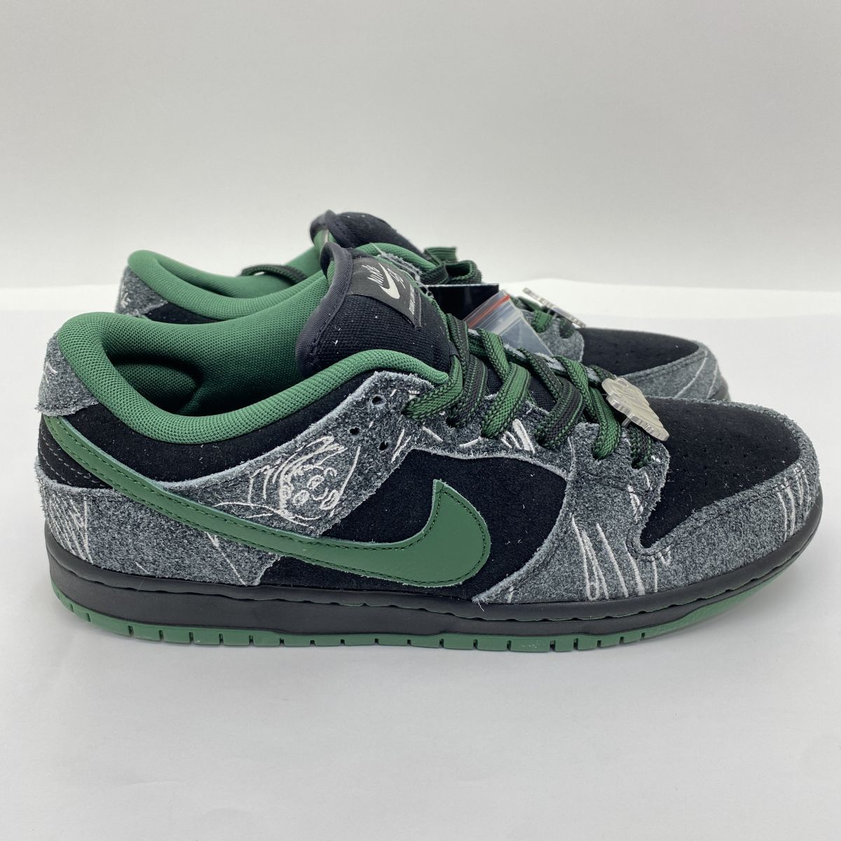 未使用】There Skateboards × Nike SB Dunk Low Pro ゼアスケート 
