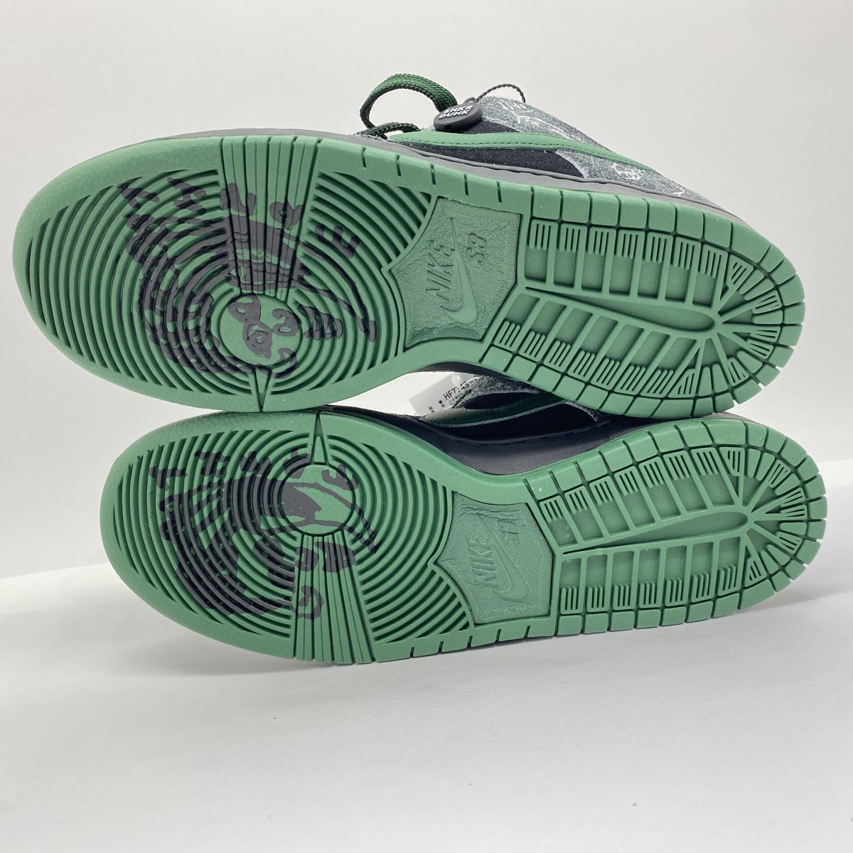未使用】There Skateboards × Nike SB Dunk Low Pro ゼアスケート