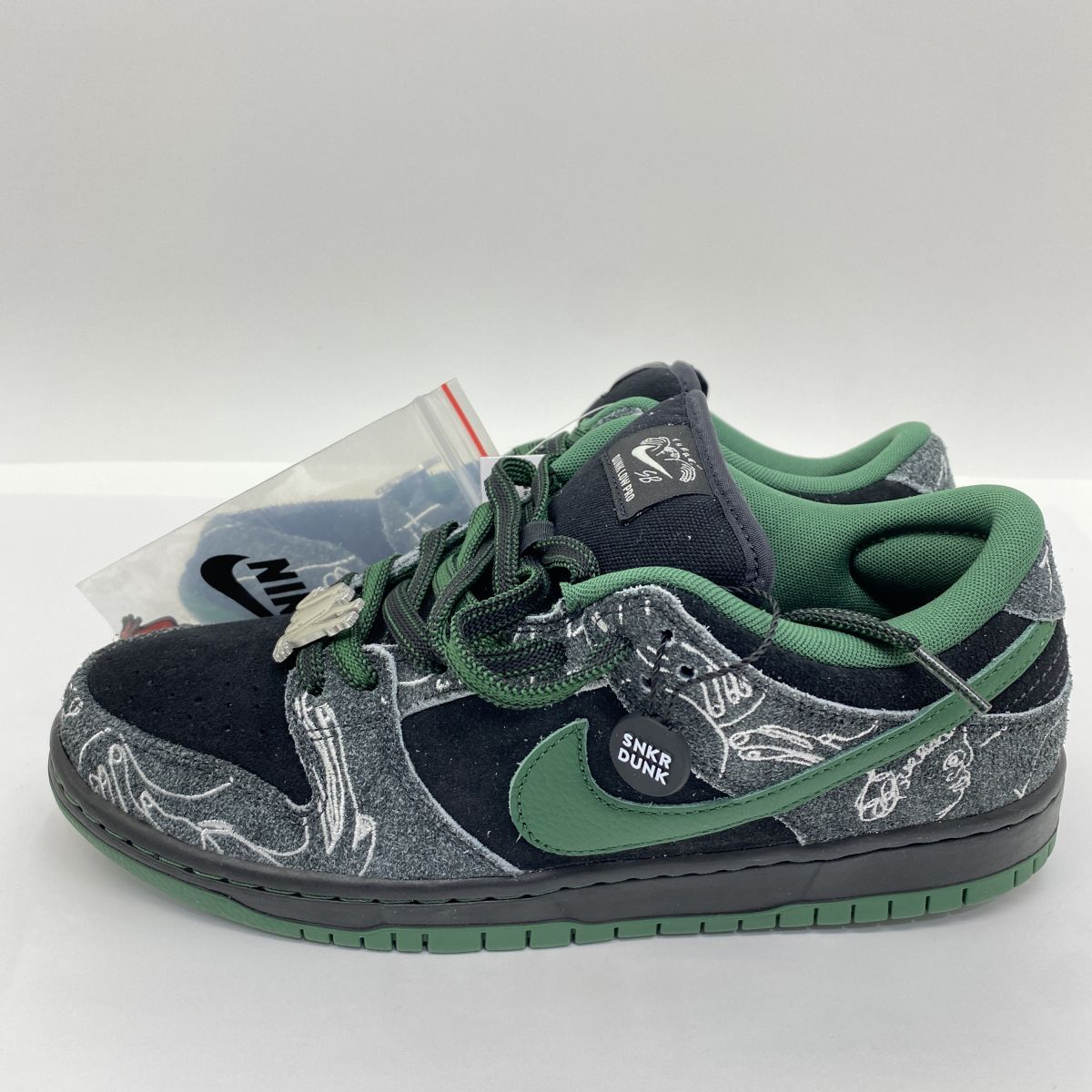 未使用】There Skateboards × Nike SB Dunk Low Pro ゼアスケート