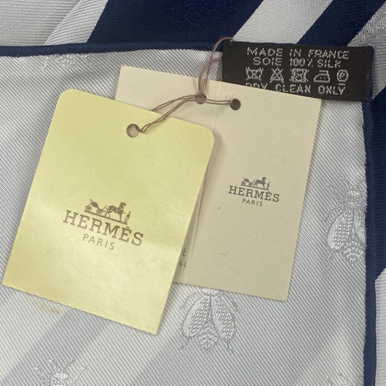 未使用品 HERMES エルメス スカーフ シルク BRIDES DE GALA ネイビーx