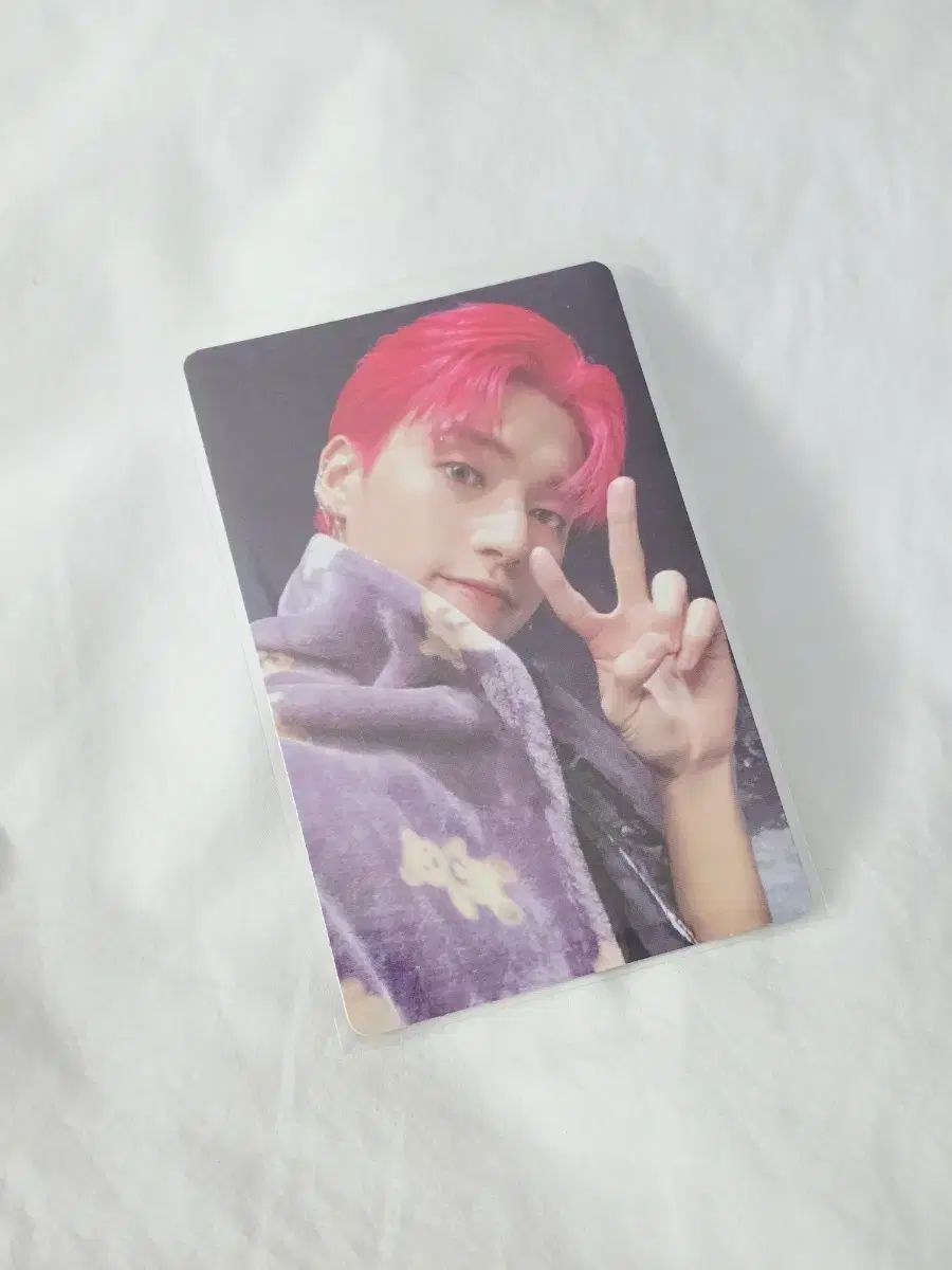 ATEEZ ウヨン トレカ ブランケット BOUNCY OUTLAW - メルカリ