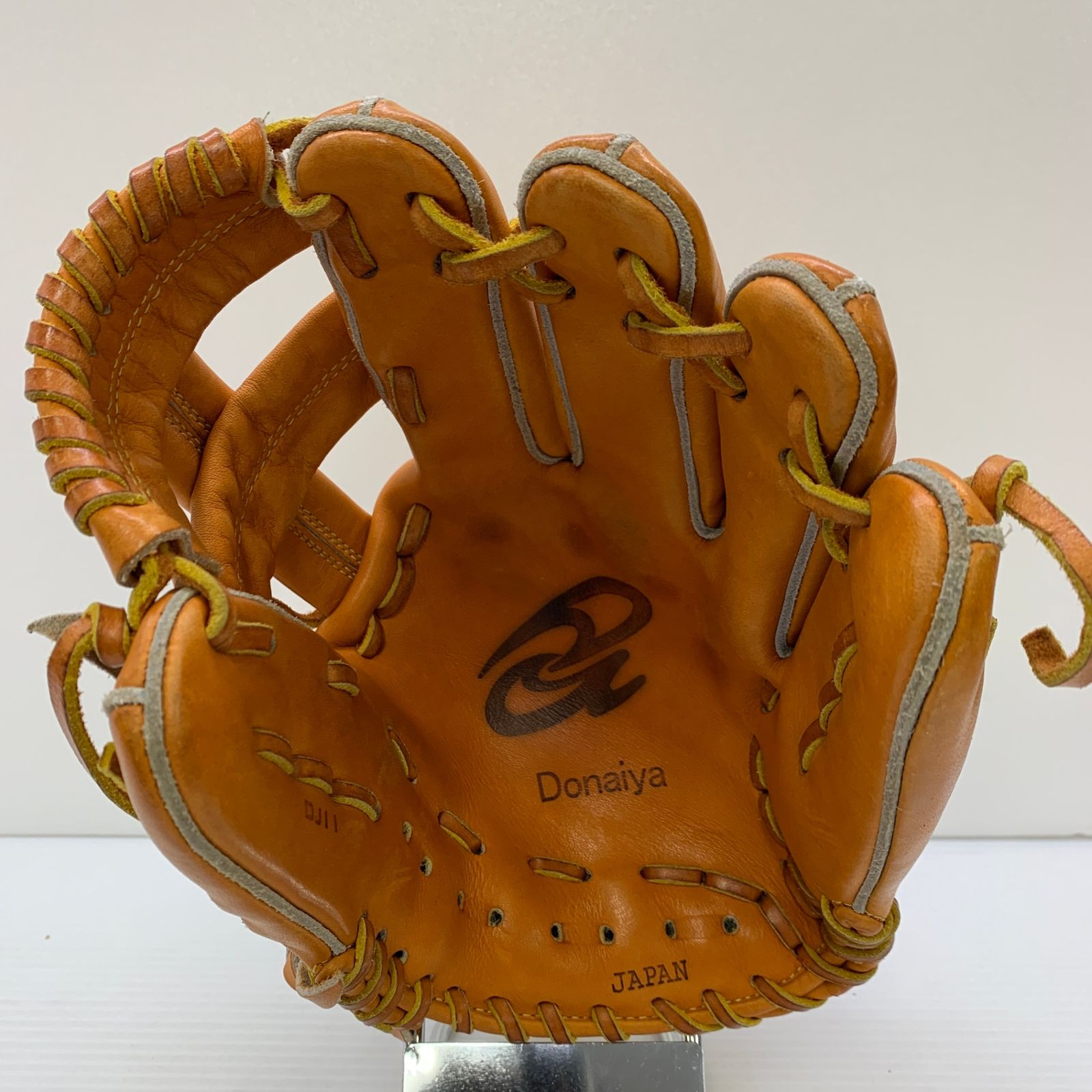 ドナイヤブラウン 硬式グローブ 右投げ用 ドナイヤブラウン 硬式グローブ 右投げ用