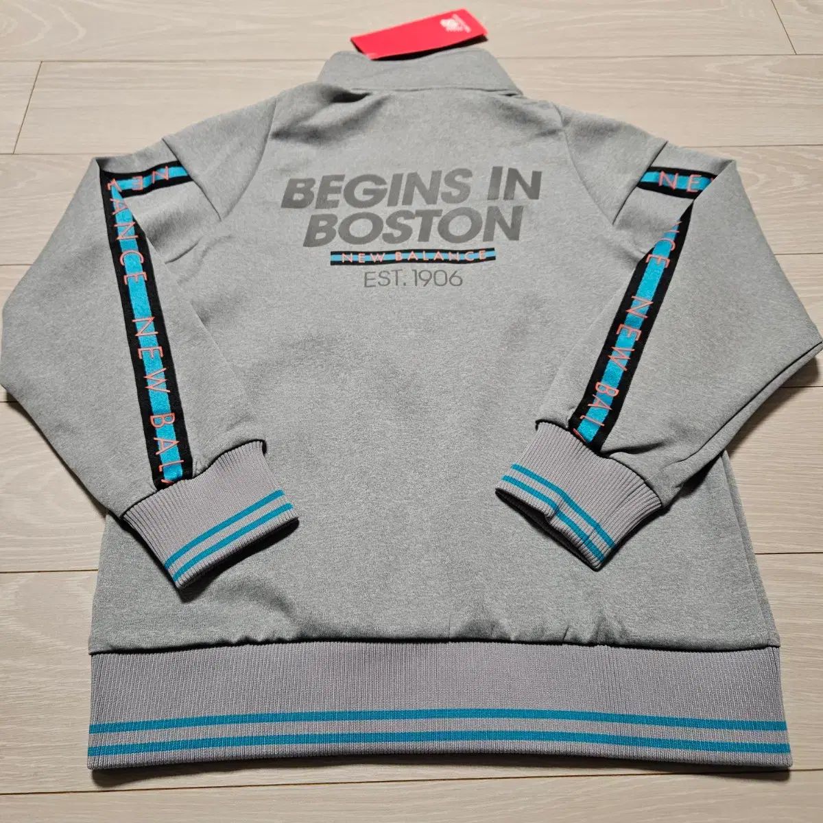 ニューバランス グレー ジップアップ ジャケット 130 新品 ショップ