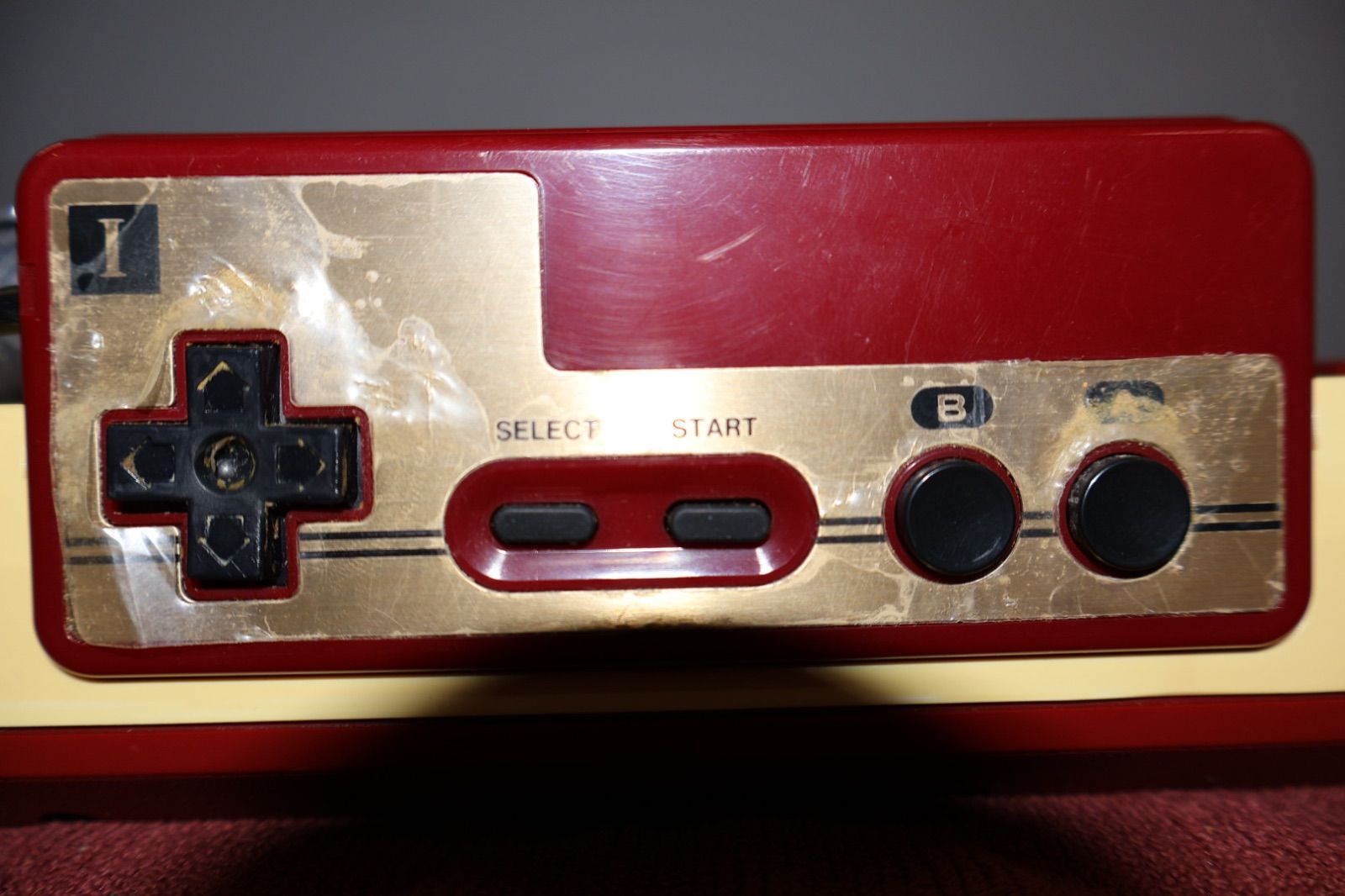 ほぼ完品・チラシ多数】初代ファミコン HVC-001 丸ボタン 箱付 美品