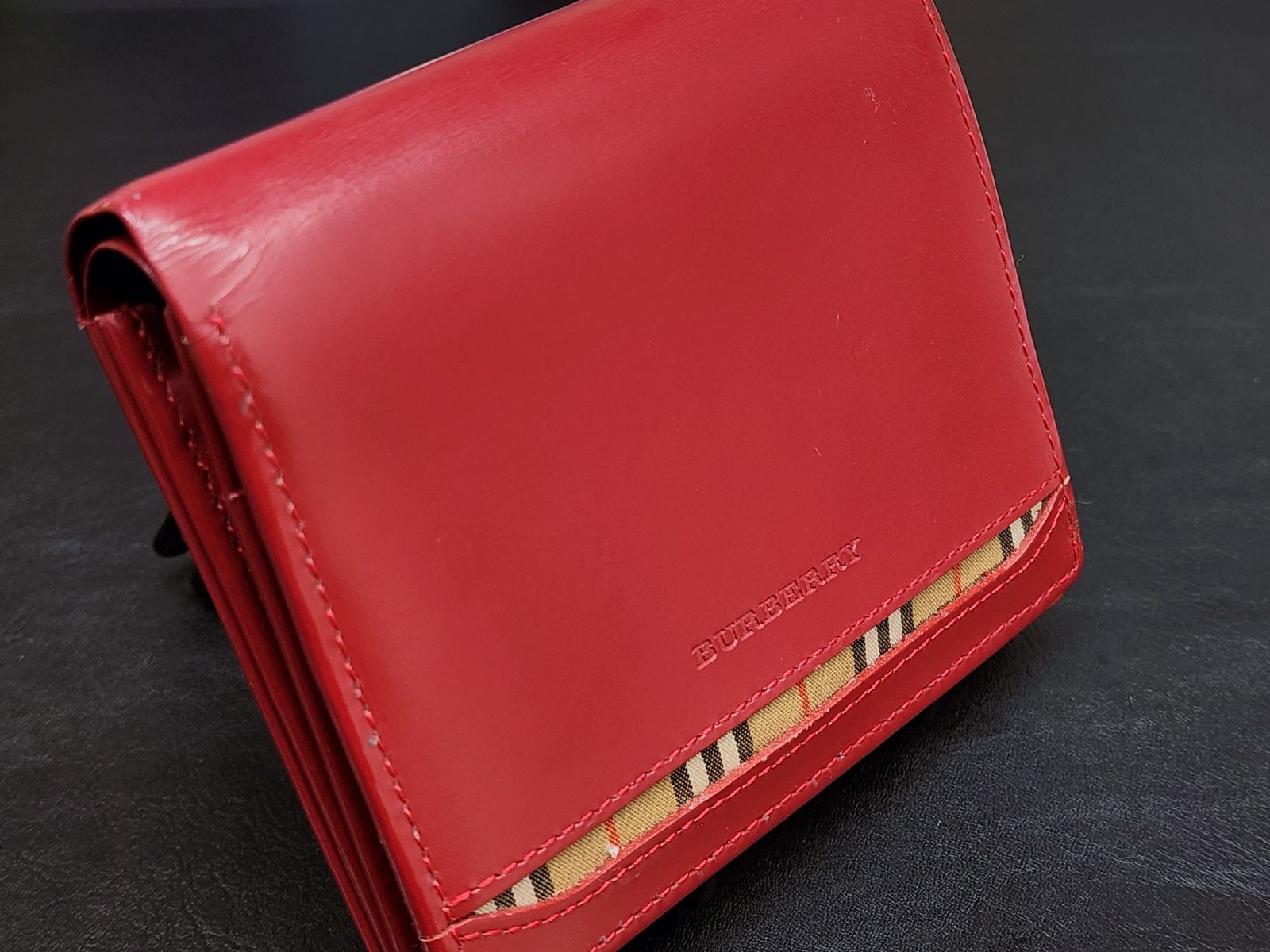 BURBERRY バーバリー 二つ折り財布 ノバチェック レザー 赤 - メルカリ