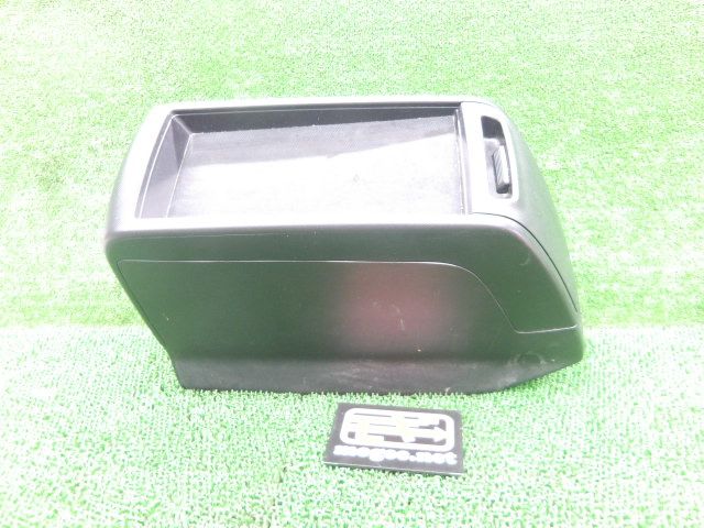 1FR1076 KFQ3 トヨタ エスティマ ACR50W/ACR55W アエラス 7人 センター